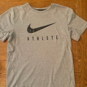Nike youth XL t-shirt